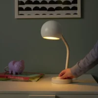 چراغ رومیزی LED، قابل تنظیم نور/سفید ایکیا مدل KORVSNÖRE