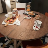 میز، روکش بلوط با رنگ قهوه‌ای، ۱۴۵ سانتی‌متر ایکیا مدل MÖRBYLÅNGA