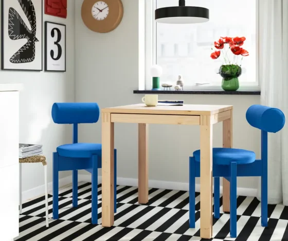میز و ۲ صندلی، چوب کاج/نابک آبی روشن، ۷۰x۷۰ سانتی‌متر ایکیا مدل IKEA PS 2026